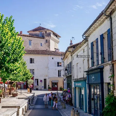 Poterne- Raffiné Avec Jardin * Aubeterre-sur-Dronne