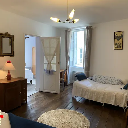 Poterne- Raffine Avec Jardin Appartement *