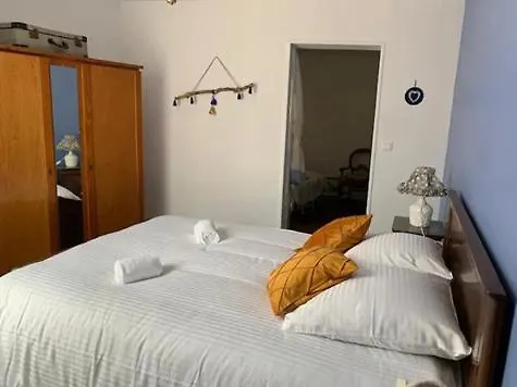 Poterne- Raffiné Avec Jardin Apartamento