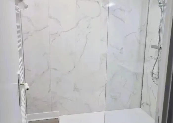 Apartamento Poterne- Raffiné Avec Jardin Aubeterre-sur-Dronne